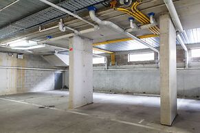 Heart of Highett Apartment by Ready Set Host