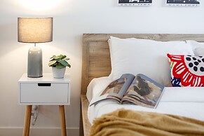 Heart of Highett Apartment by Ready Set Host