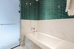 Brown Dot Hotel Jinju Chungmugong