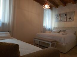 Palazzo Ponte Pietra