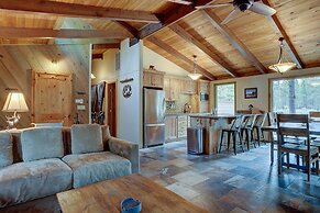 7 Approach Classic Home with Private Hot Tub and BBQ on the Deck by Re