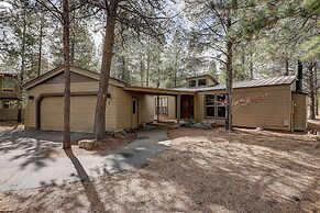 7 Approach Classic Home with Private Hot Tub and BBQ on the Deck by Re