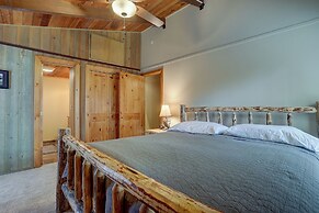 7 Approach Classic Home with Private Hot Tub and BBQ on the Deck by Re