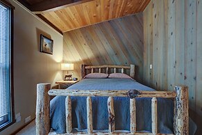 7 Approach Classic Home with Private Hot Tub and BBQ on the Deck by Re