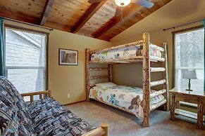 7 Approach Classic Home with Private Hot Tub and BBQ on the Deck by Re