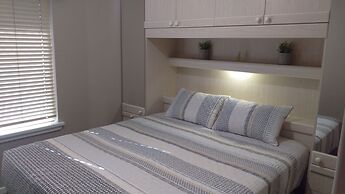 The Quiet Family Getaway In Bassendean