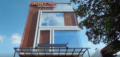 Front One Boutique Tugu Muda Semarang