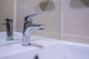 OYO Home 89391 Awesome 1br Arte Plus