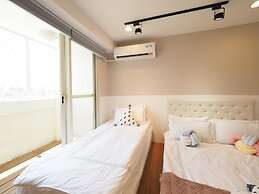 SOGO Dept. Zhongxiao Fuxing MRT