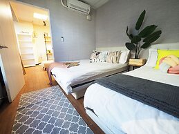 SOGO Dept. Zhongxiao Fuxing MRT