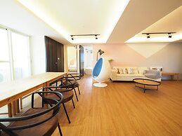 SOGO Dept. Zhongxiao Fuxing MRT