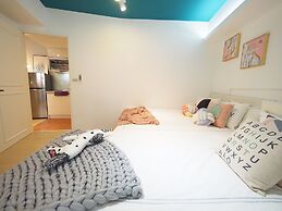 SOGO Dept. Zhongxiao Fuxing MRT