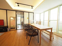 SOGO Dept. Zhongxiao Fuxing MRT