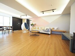 SOGO Dept. Zhongxiao Fuxing MRT