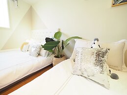 SOGO Dept. Zhongxiao Fuxing MRT