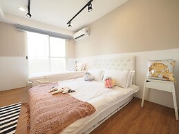 SOGO Dept. Zhongxiao Fuxing MRT