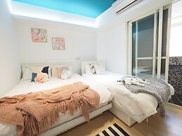 SOGO Dept. Zhongxiao Fuxing MRT