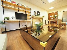 SOGO Dept. Zhongxiao Fuxing MRT