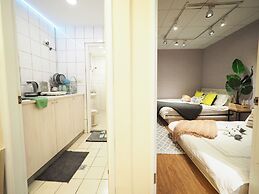 SOGO Dept. Zhongxiao Fuxing MRT