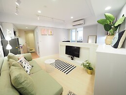 SOGO Dept. Zhongxiao Fuxing MRT