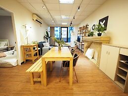 SOGO Dept. Zhongxiao Fuxing MRT