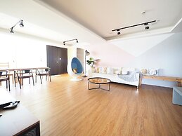 SOGO Dept. Zhongxiao Fuxing MRT