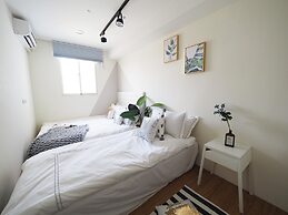 SOGO Dept. Zhongxiao Fuxing MRT