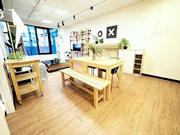 SOGO Dept. Zhongxiao Fuxing MRT