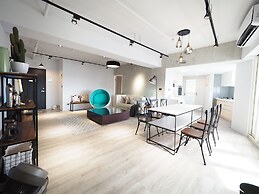 SOGO Dept. Zhongxiao Fuxing MRT