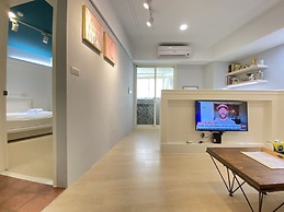 SOGO Dept. Zhongxiao Fuxing MRT