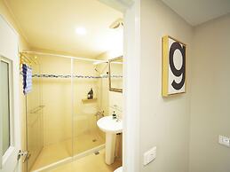 SOGO Dept. Zhongxiao Fuxing MRT