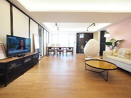 SOGO Dept. Zhongxiao Fuxing MRT