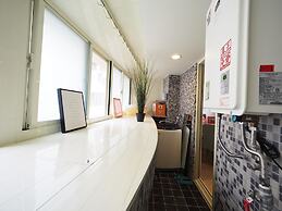 SOGO Dept. Zhongxiao Fuxing MRT