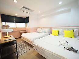 SOGO Dept. Zhongxiao Fuxing MRT