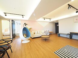 SOGO Dept. Zhongxiao Fuxing MRT