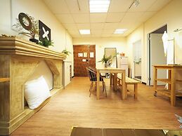 SOGO Dept. Zhongxiao Fuxing MRT