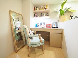 SOGO Dept. Zhongxiao Fuxing MRT