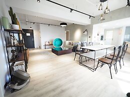 SOGO Dept. Zhongxiao Fuxing MRT