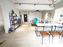 SOGO Dept. Zhongxiao Fuxing MRT