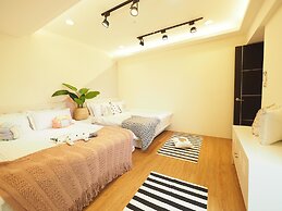 SOGO Dept. Zhongxiao Fuxing MRT