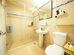 SOGO Dept. Zhongxiao Fuxing MRT