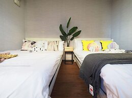 SOGO Dept. Zhongxiao Fuxing MRT