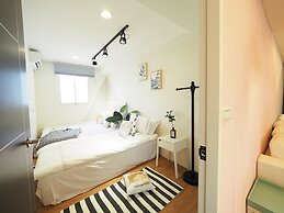 SOGO Dept. Zhongxiao Fuxing MRT