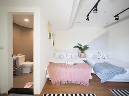 SOGO Dept. Zhongxiao Fuxing MRT