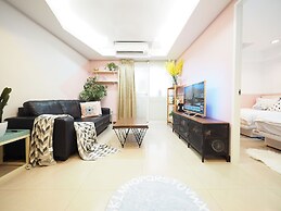 SOGO Dept. Zhongxiao Fuxing MRT