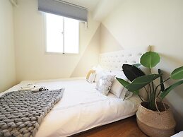 SOGO Dept. Zhongxiao Fuxing MRT