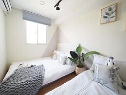 SOGO Dept. Zhongxiao Fuxing MRT