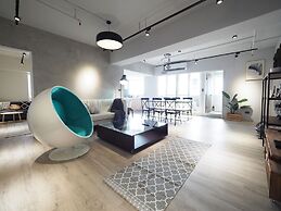 SOGO Dept. Zhongxiao Fuxing MRT