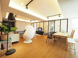 SOGO Dept. Zhongxiao Fuxing MRT