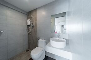 OYO Home 89396 Indescribable 3br Arte Plus